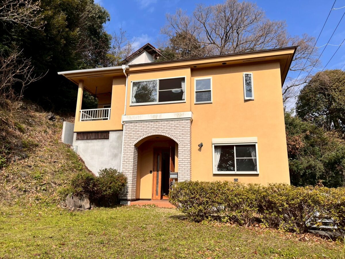 伊豆急伊豆高原別荘地内　中古住宅